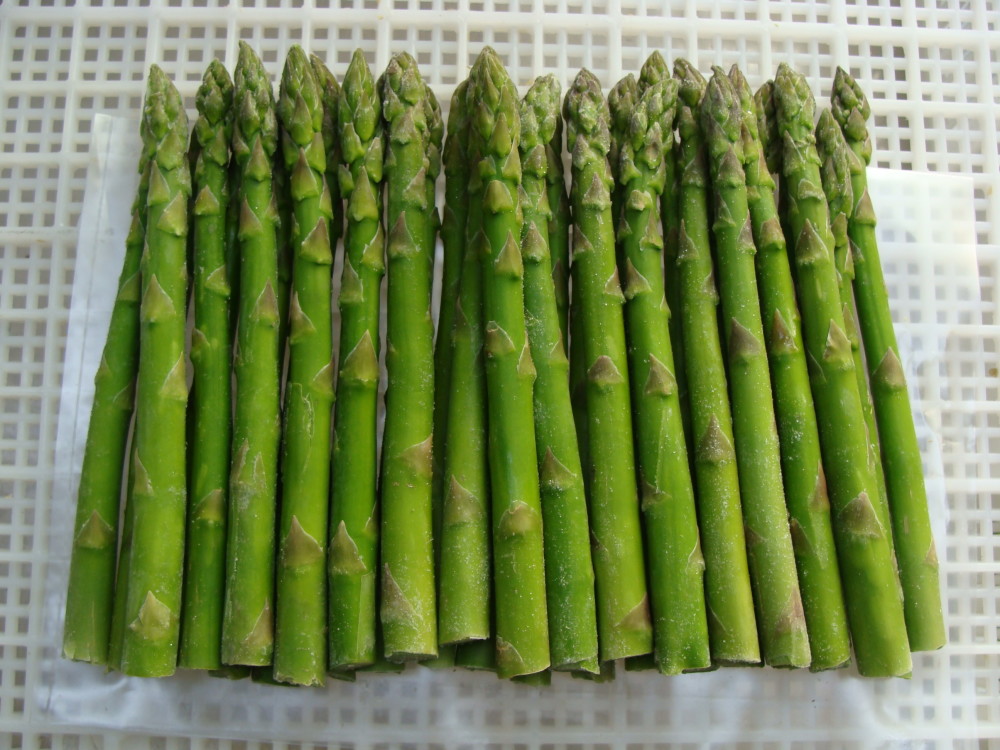 Frozen green asparagus